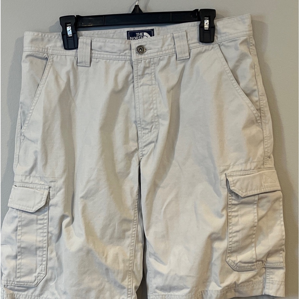 The North Face Mens Cargo Hiking Shorts Tan Size 34 Outdoors Fishing